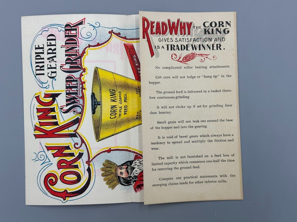 c 1900 CORN KING Grinder Mill FARM Advertising Folding Trade Card WATERLOO Iowa