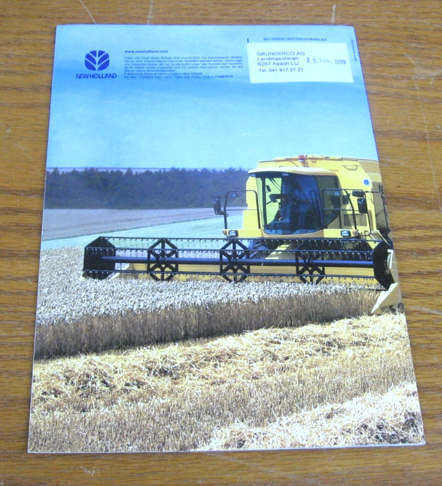 1997 NEW HOLLAND COMBINE TX BROCHURE SALES CATALOG PRINTED IN ITALY NOT ENGLISH