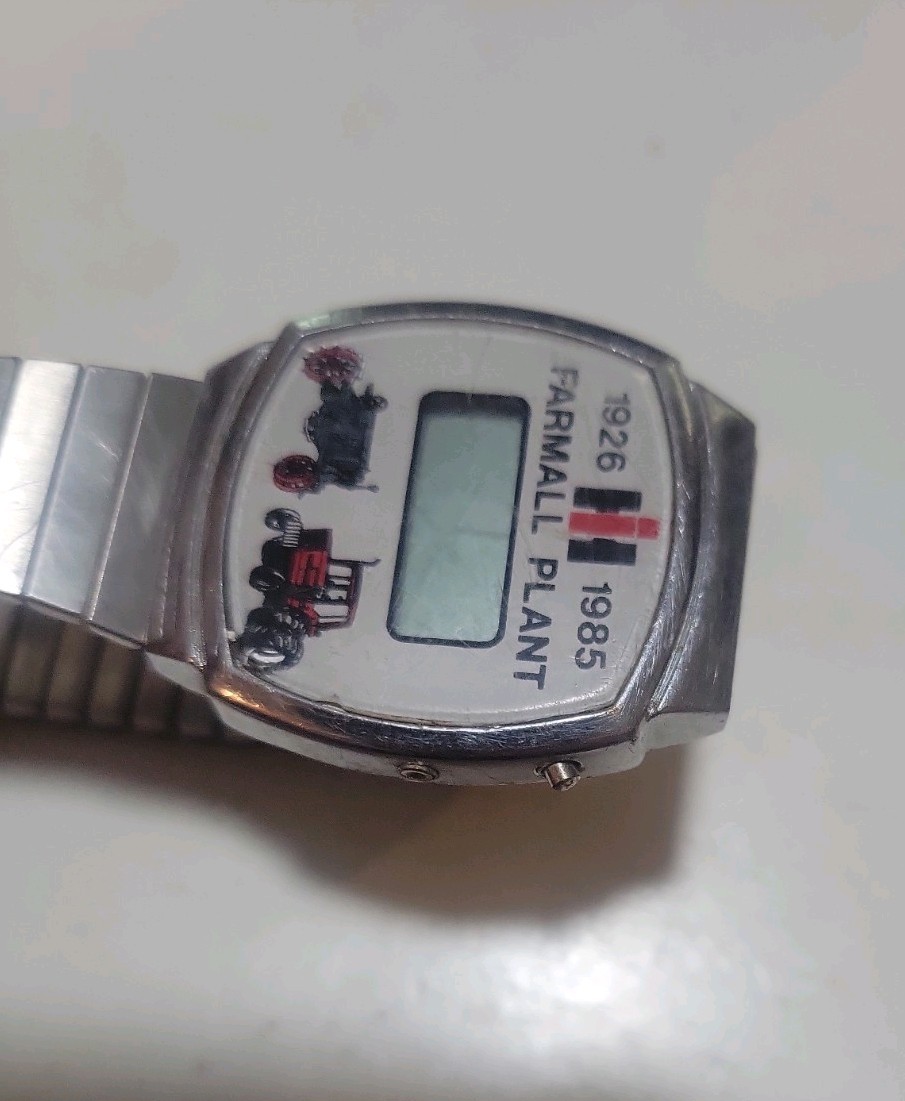 Vintage Farmall Tractor Plant Watch Vintage Commemorative 1926 -1985 Rare Item