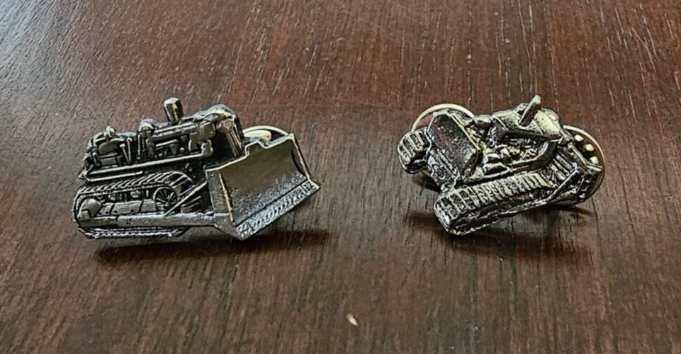 RARE 1980 MM Limited Chicago Diesel Power Tractor Bulldozer Excavator Lapel Pins