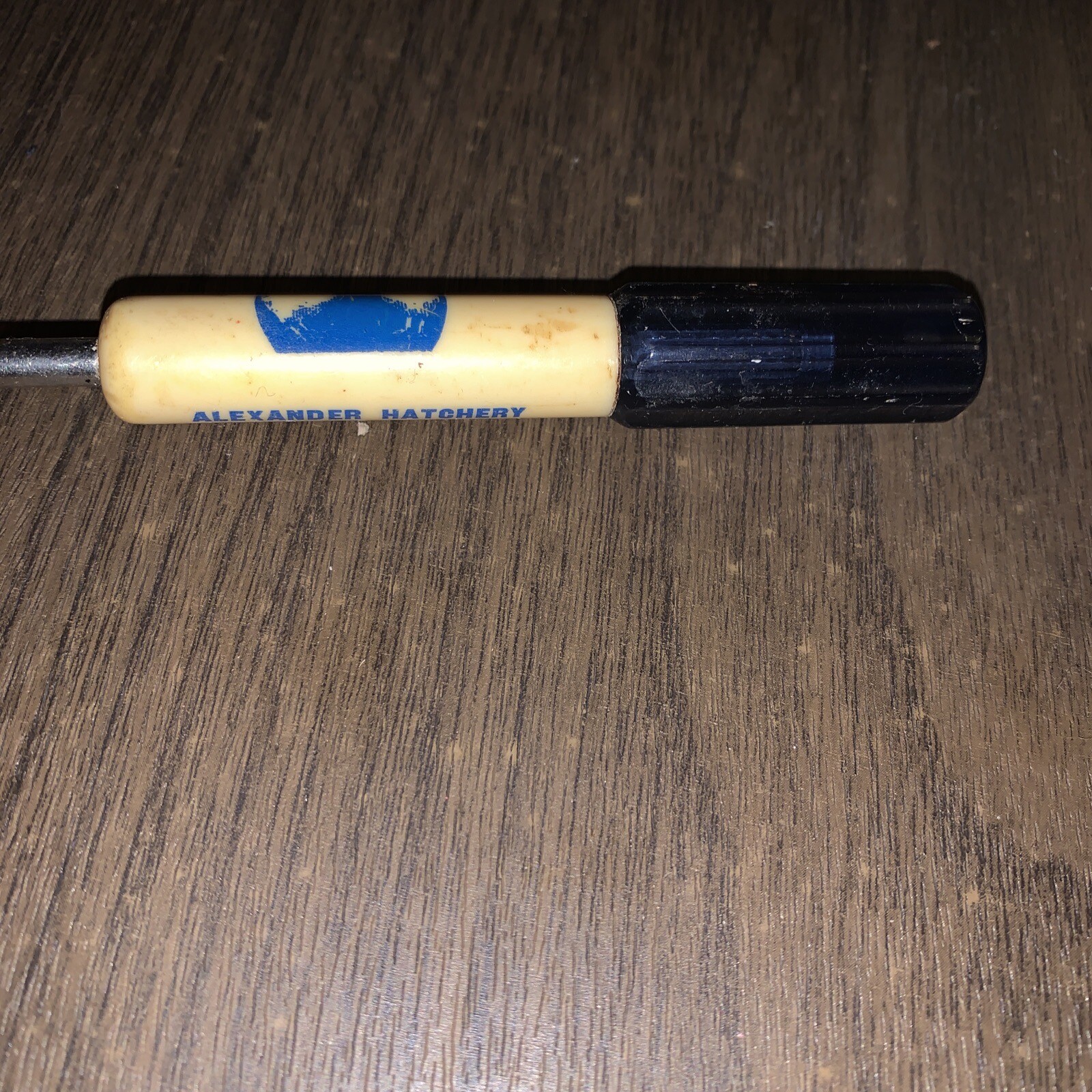 Vtg Alexander, Iowa Hatchery Ad Screwdriver – Hy-line Chicks Hybrid Corn