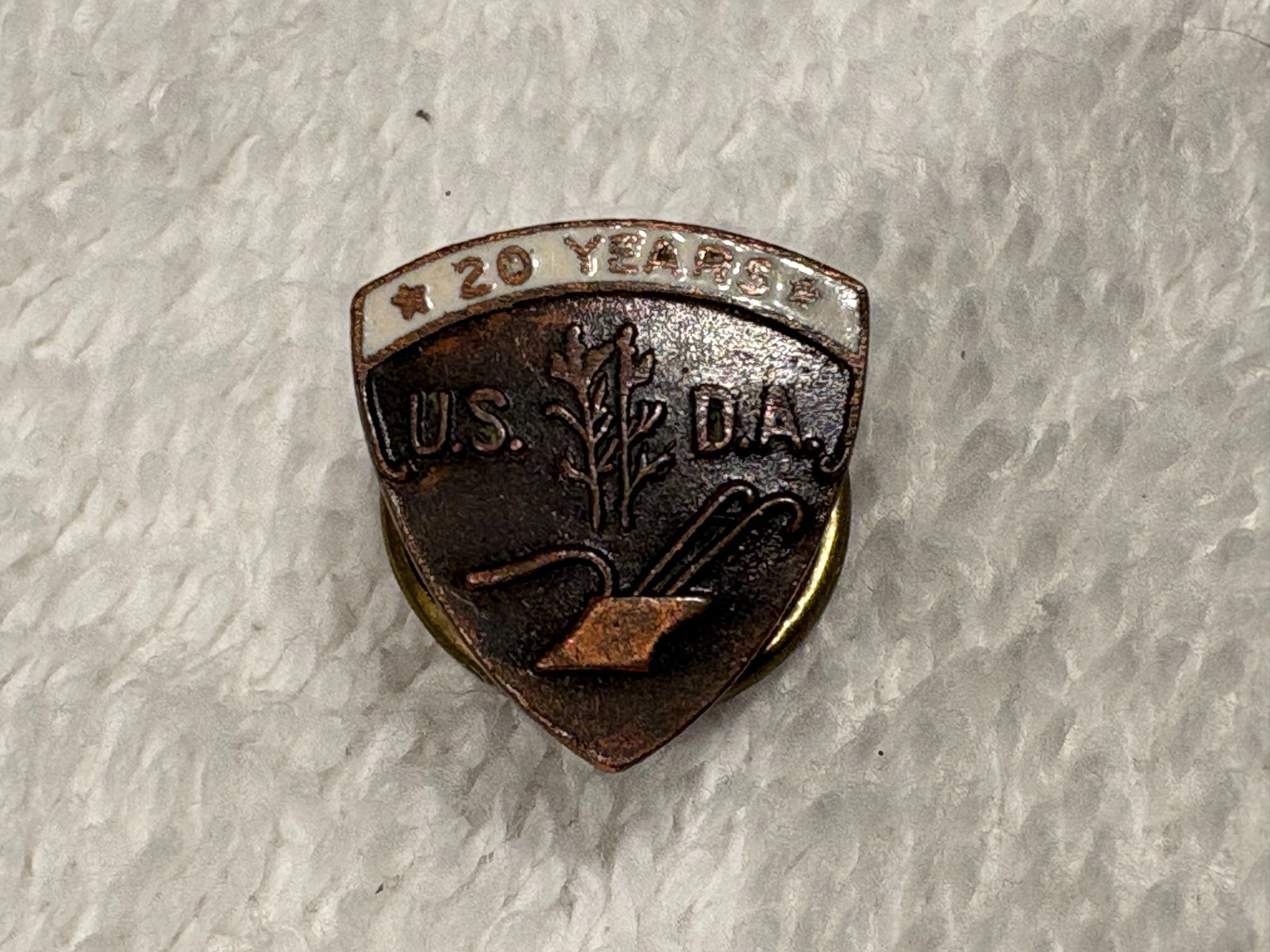 U.S. D.A. ~ VINTAGE U.S. DEPARTMENT OF AGRICULTURE ~ 10 & 20 YEAR LAPEL PIN