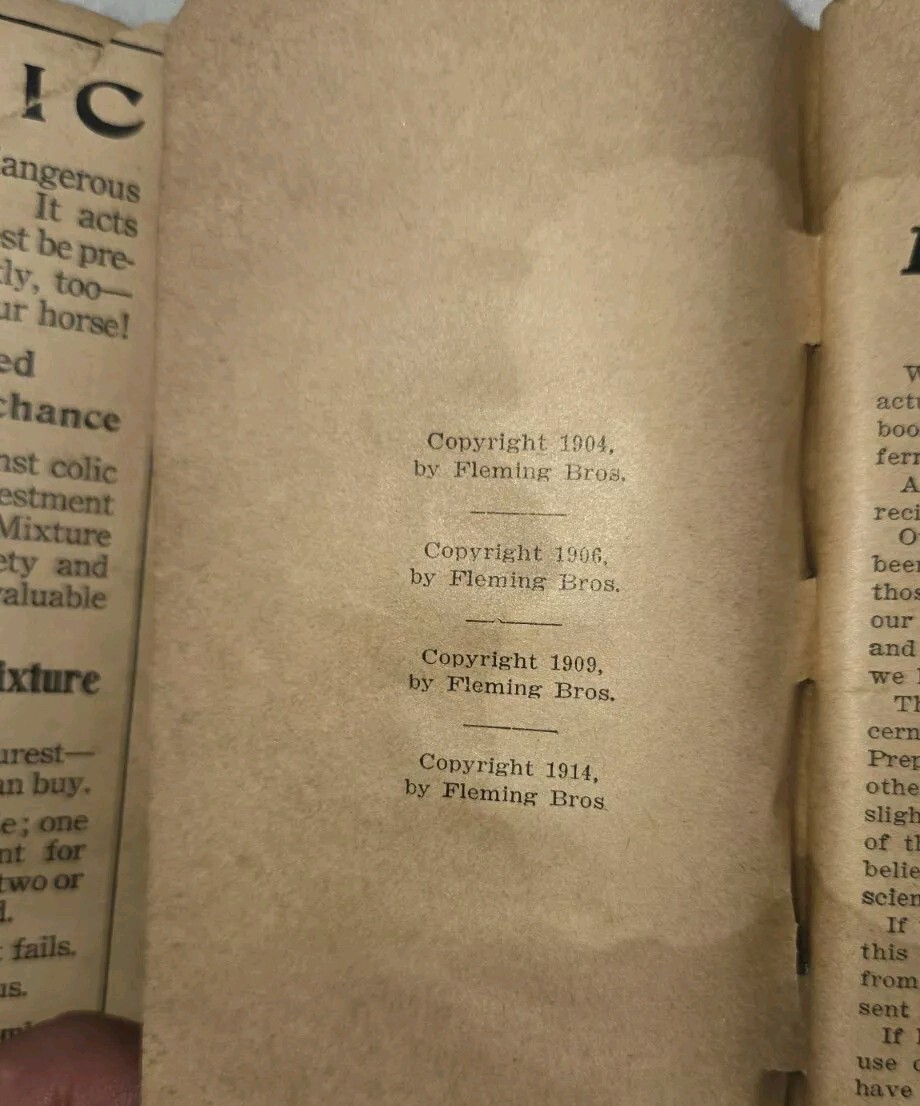 Fleming BROS Chemist Union Stockyard CHICAGO Vest Pocket Vet Adviser Book 1914