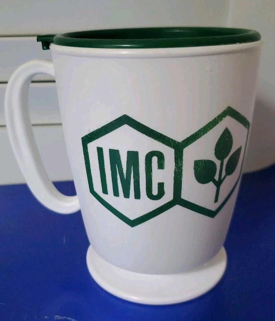 VTG IMC International Minerals Chemical Plastic Travel Mug Dashboard Holder Lid