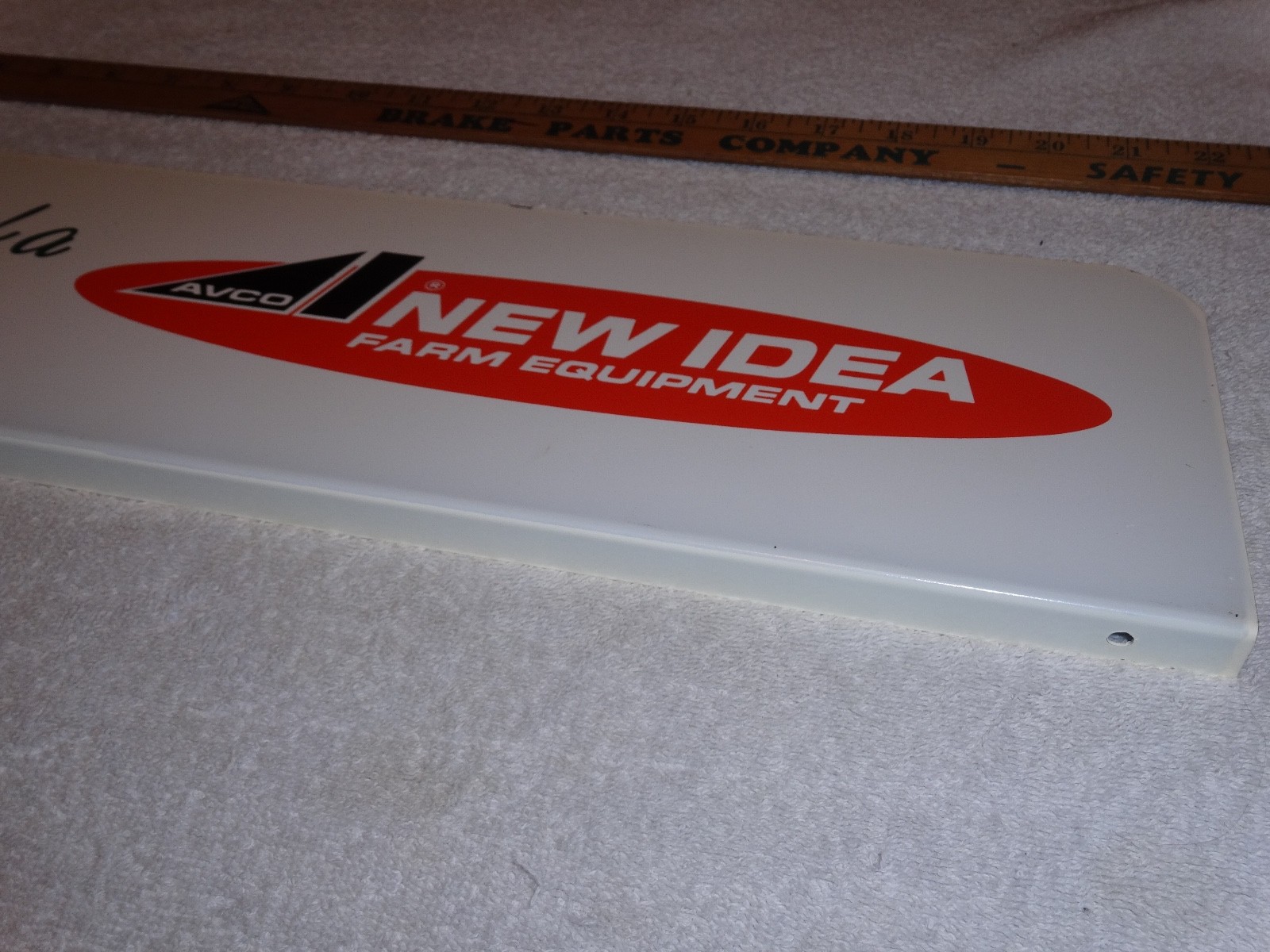 VINTAGE ANTIQUE ORIGINAL NEW IDEA FARM EQUIPMENT TRACTOR DEALER 21.5&Prime; METAL SIGN