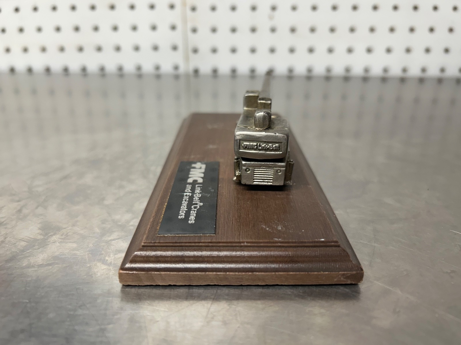 FMC Link Belt Cranes & Excavators Desk Plaque Pewter & Wood