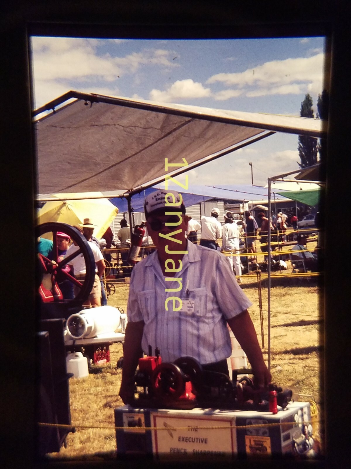 AC2415 35mm Slide of an Allis-Chalmers from MEDIA ARCHIVES MAN EQUIPMENT SHOW