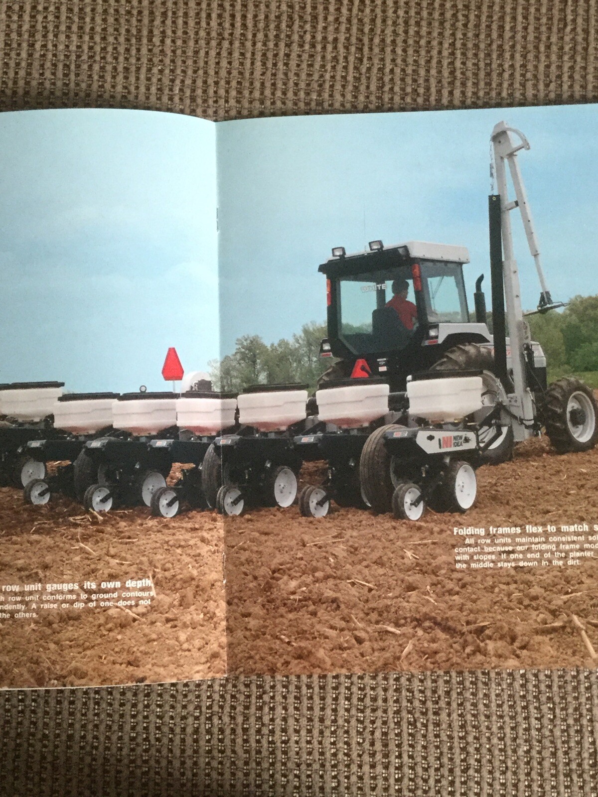 NEW IDEA 9000 AIR SERIES PLANTERS 12 PAGES 1990 Sales Brochure