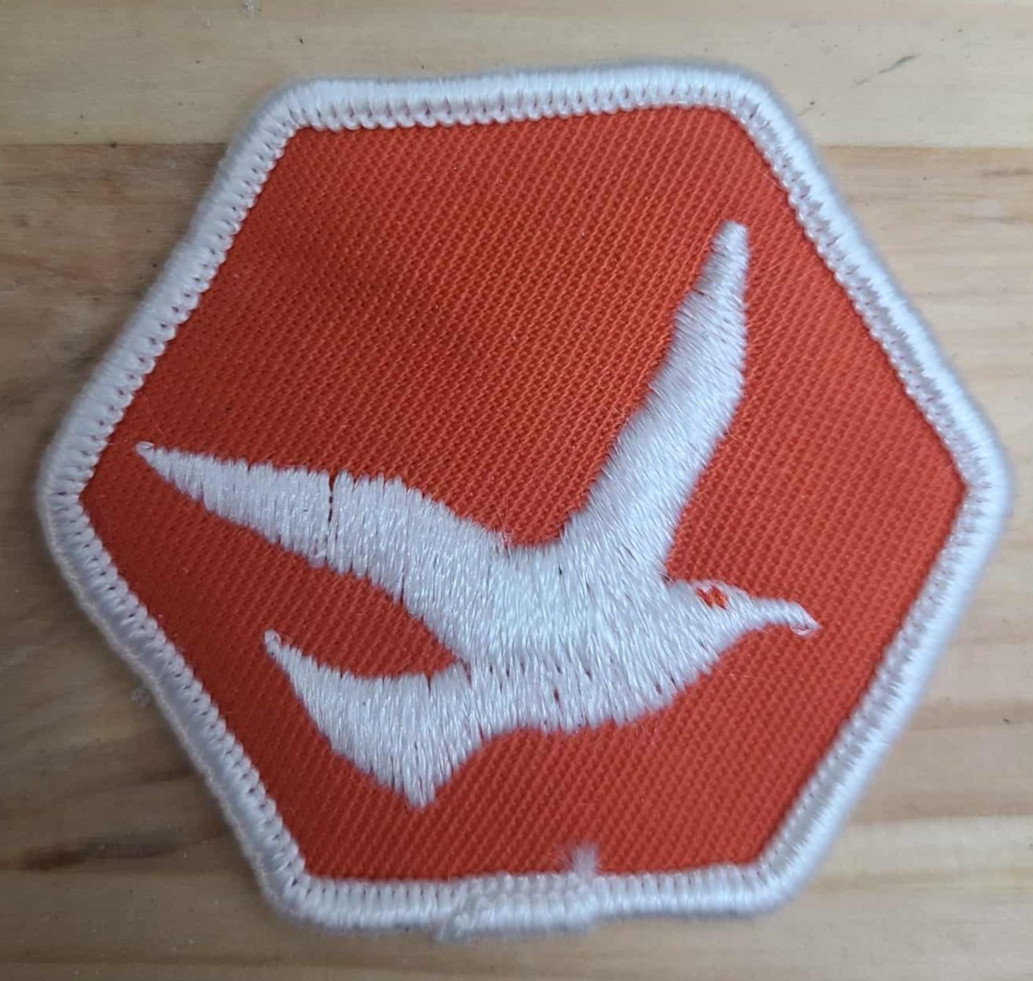 « Vintage SE Embroidered Patch Blue White Round Sew-On Badge Collector&rsquo;s Item »
