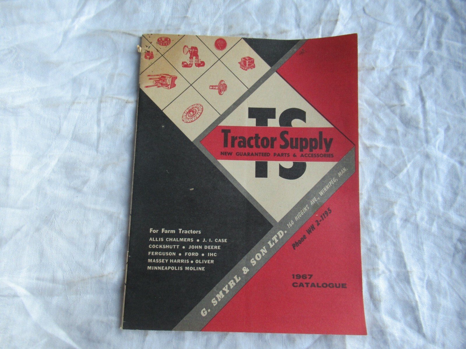 1967 Tractor supply catalog brochure Oliver 66 88 John Deere D 520 Cockshutt 30