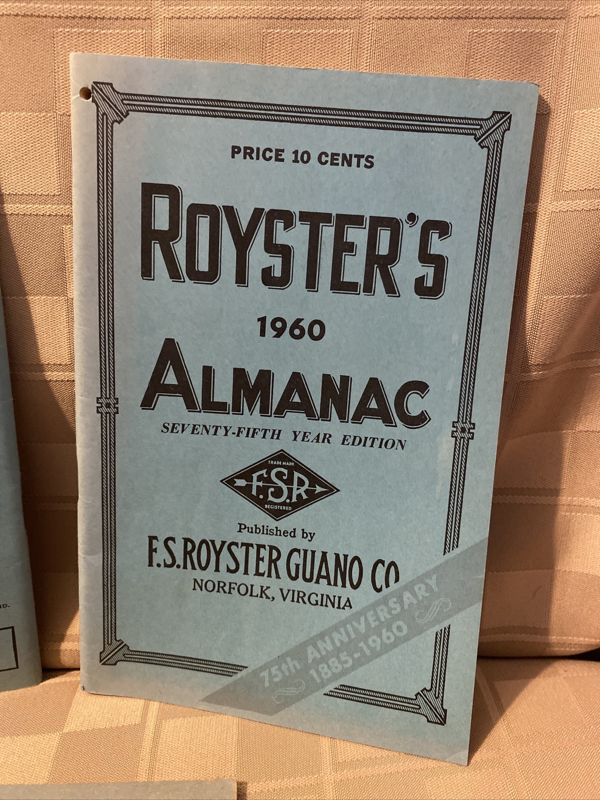 Vintage F.S.Royster Guano Farmer&rsquo;s Almanac