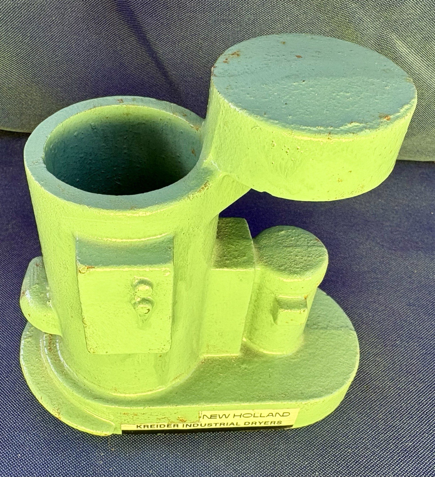SPERRY NEW HOLLAND Cast Iron Salesman Sample Figural Paperweight, Drying Machine