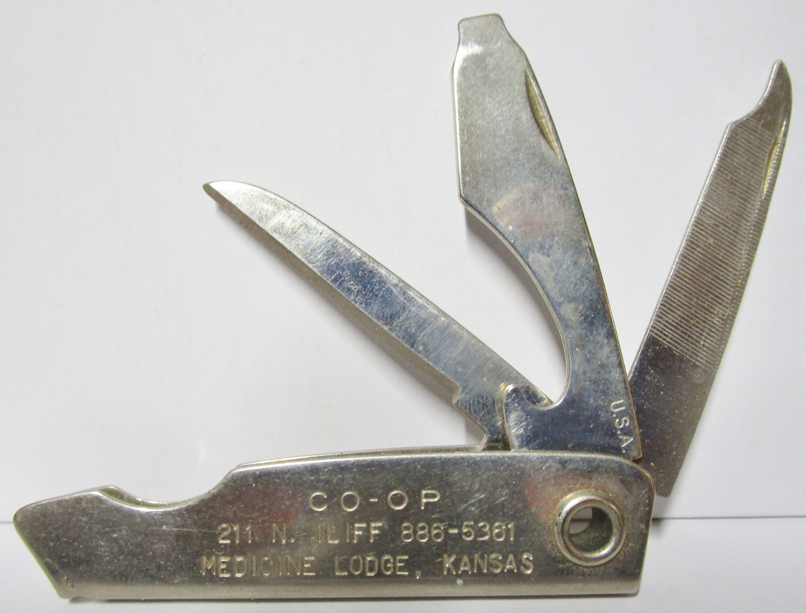 VINTAGE Advertising 3 Blade Knife – CO OP – 211 N ILIFF – MEDICINE LODGE KANSAS