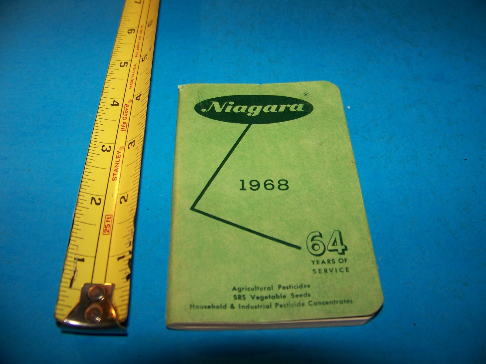 Niagara Brand Farmers « Daily Reminder » Memo Booklet Vintage 1968