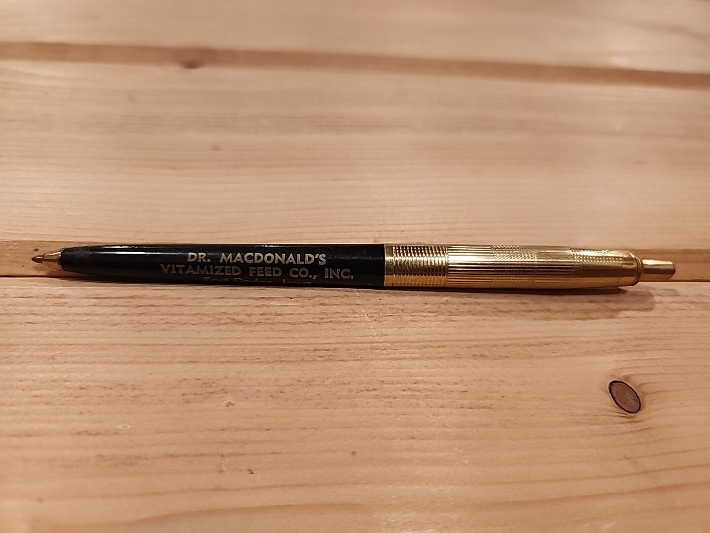 Vtg Dr MacDonald&rsquo;s Vitamized Feed Co Pen Fort Dodge Iowa