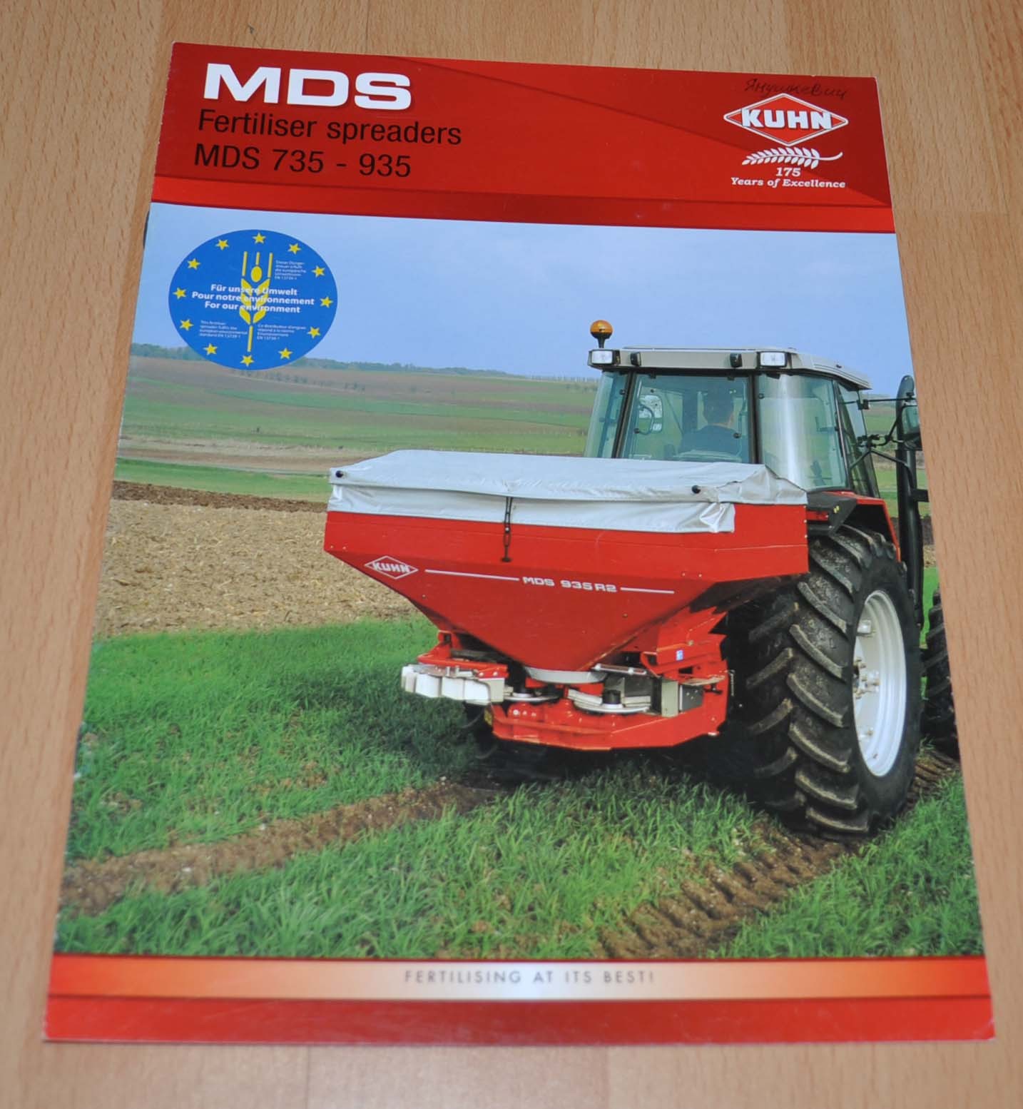 Kuhn Fertilizer spreaders MDS Agricultural Machinery Brochure Prospekt