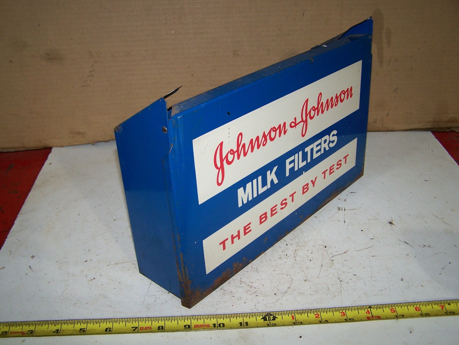 Johnson & Johnson Milk Filter Hanging Steel Box Milkhouse Dispenser Flip Top WOW