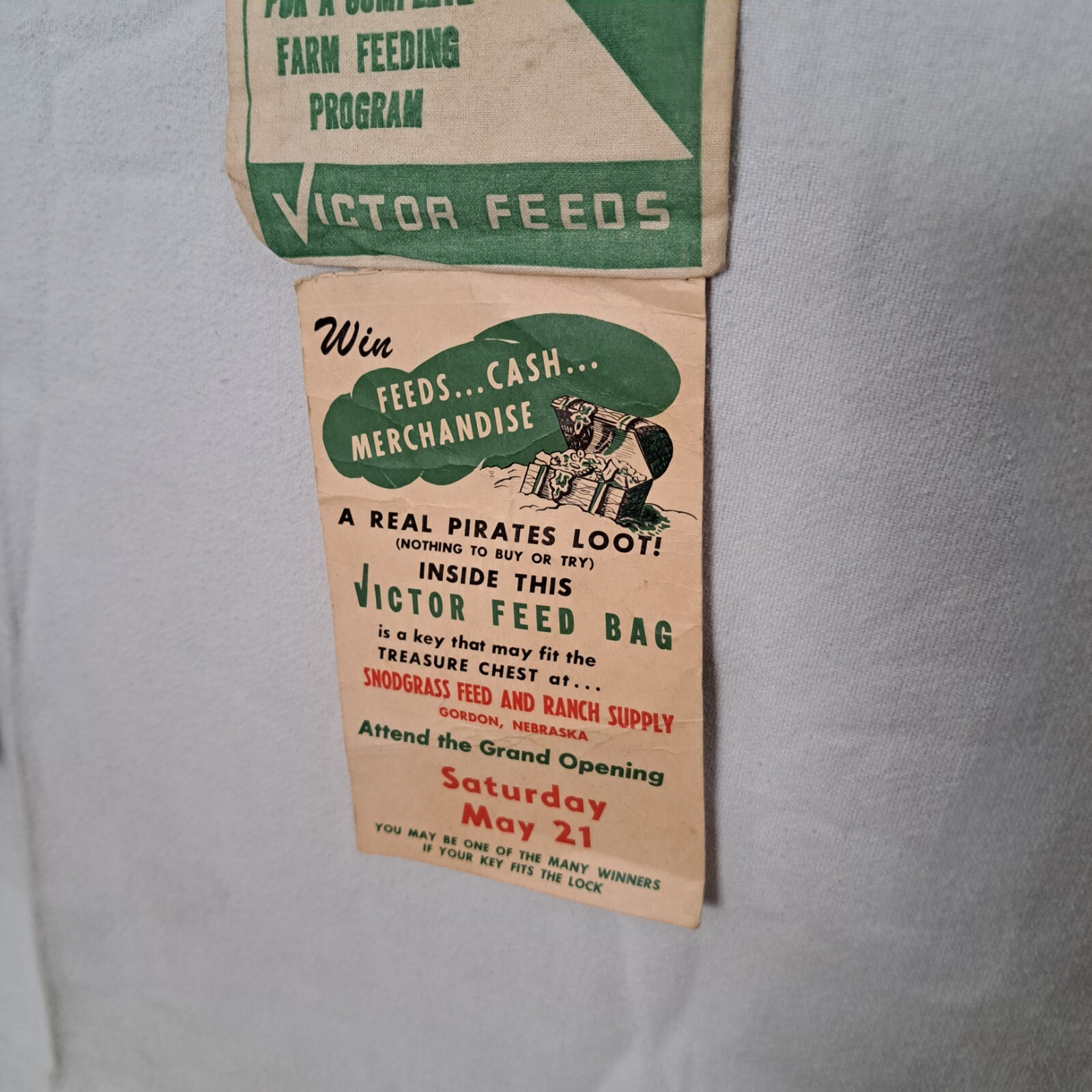 SNODGRASS FEED & RANCH SUPPLY Gordon, Nebraska VICTOR FEEDS DEALER Bag Postcard