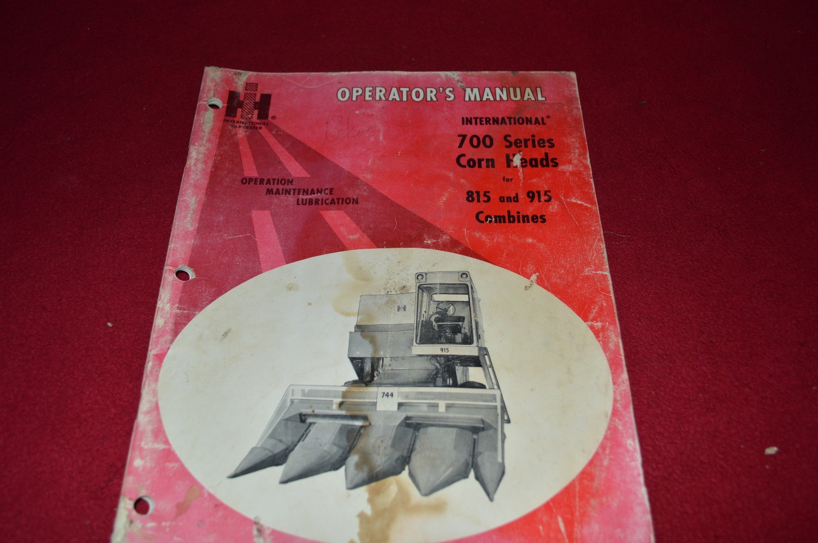 International Harvester Series 700 Corn Heads Operator&rsquo;s Manual GDSD