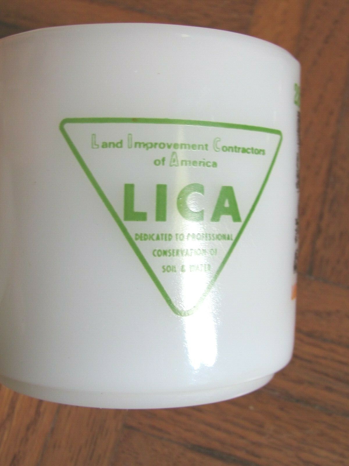 1979 LICA CONVENTION MILK GLASS COFFEE CUP NASHVILLE TN LAND IMPROVEMENT