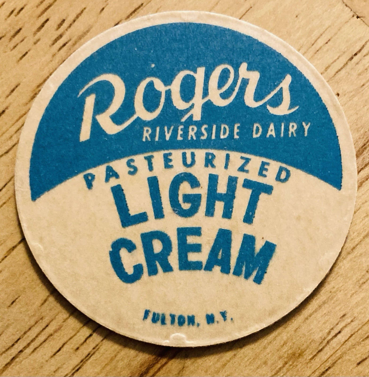 MILK BOTTLE CAP~ROGERS RIVERSIDE DAIRY, FULTON, NY. LIGHT CREAM