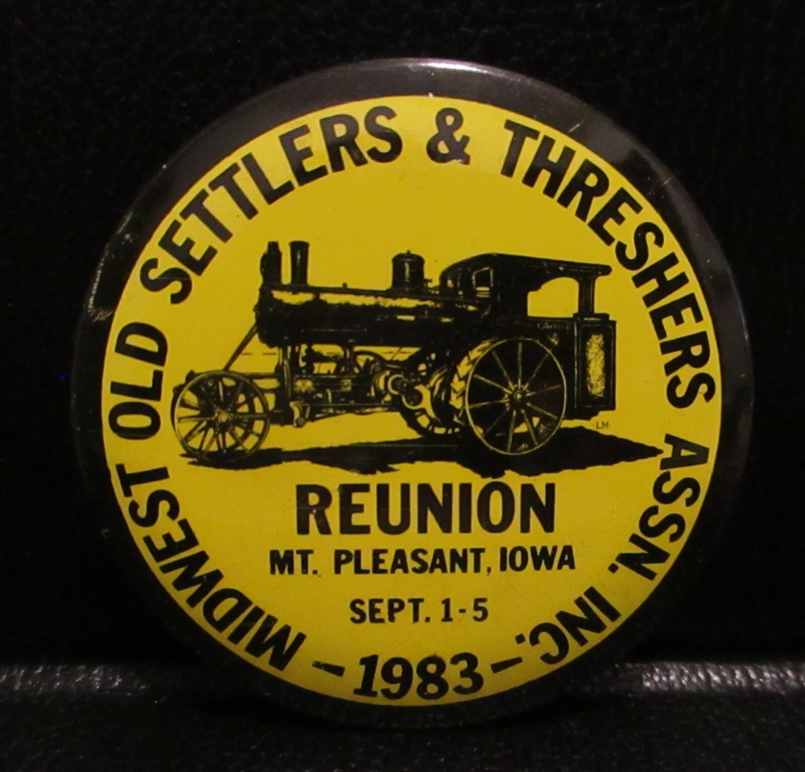 1983 Midwest Thresher Reunion Mt Pleasant IA Steam Engine Tractor Pinback Button
