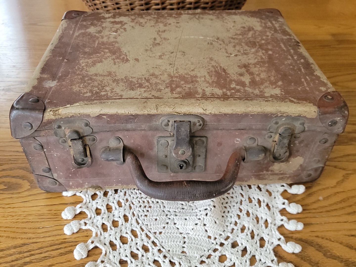 1909 Salesman&rsquo;s Suitcase Farm Dairy Pumps Equipment Cream Separator Pamphlets
