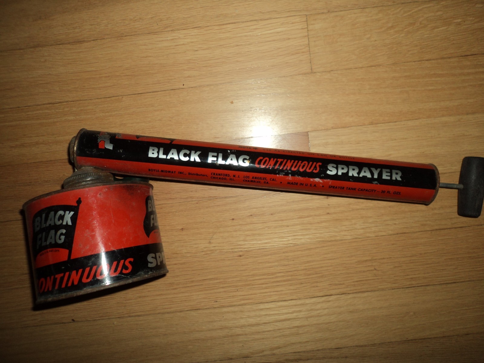 Vintage Black Flag Tin Bug Pump Sprayer Metal Canister & Wooden Handle