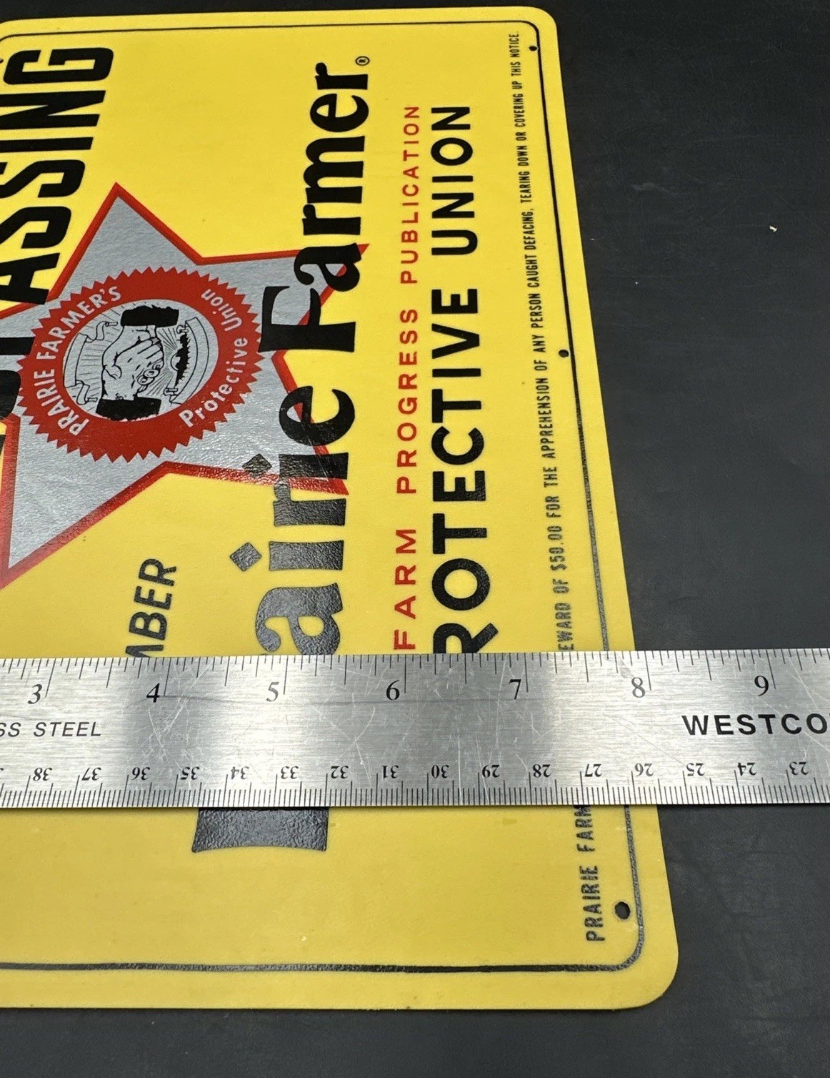 Vintage Prairie Farmer No Trespassing Sign Protective Union Plastic Sign 12&Prime;x8&Prime;