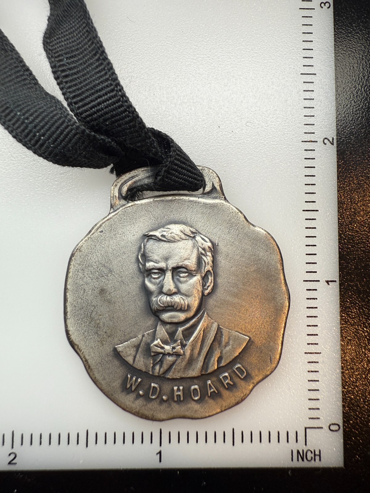 Vintage W.D. Hoard Dairy Badge Medal – Hoard’s Dairyman Juniors Club Chicago