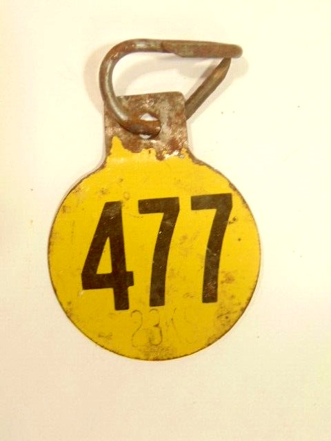 old double sided metal tag: « 477 », possibly had agricultural use