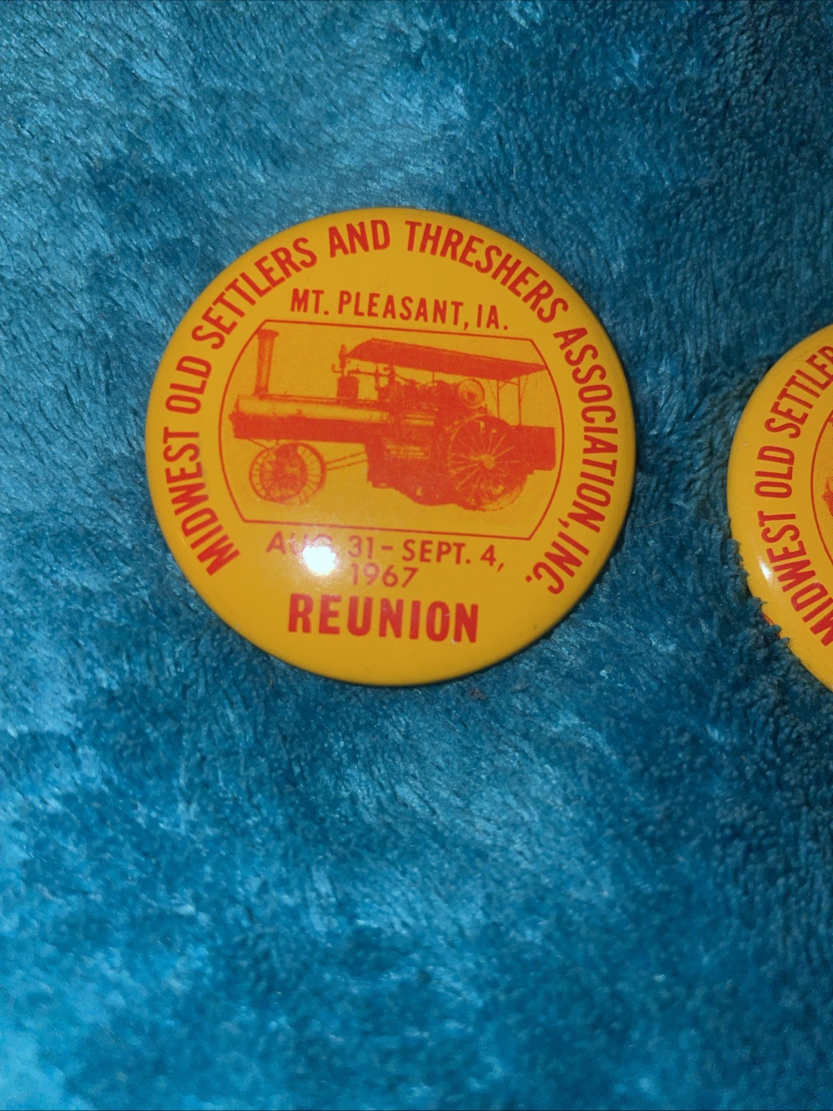 2 67 Midwest Old Settler Thresher Reunion Mt Pleasant IA Pinback Button Tractor