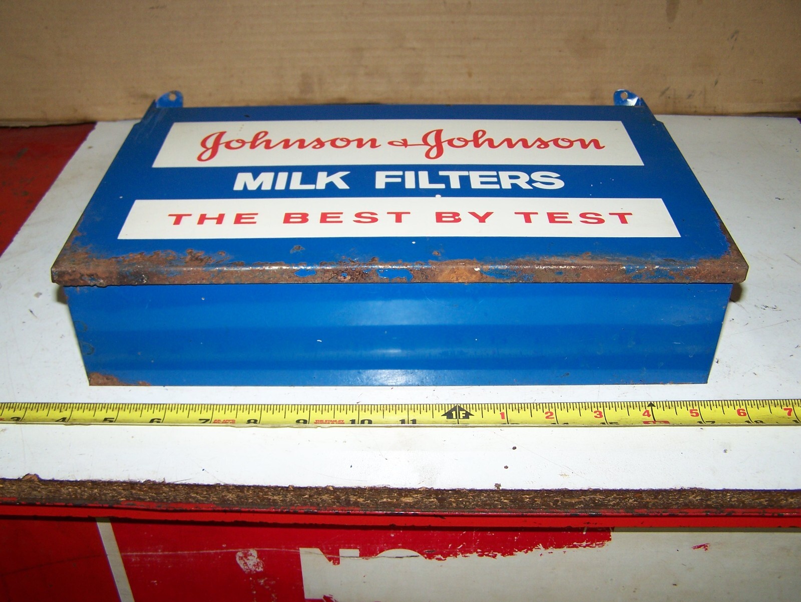 Johnson & Johnson Milk Filter Hanging Steel Box Milkhouse Dispenser Flip Top WOW