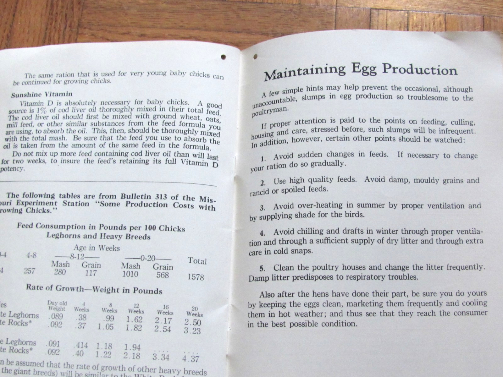 1937 MOORMAN MFG CO QUINCY BOOKLET BIG PAY FROM POULTRY FARM CHICKEN CARE INFO
