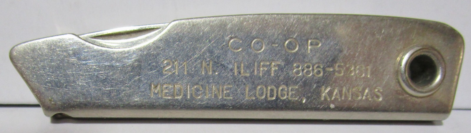 VINTAGE Advertising 3 Blade Knife – CO OP – 211 N ILIFF – MEDICINE LODGE KANSAS