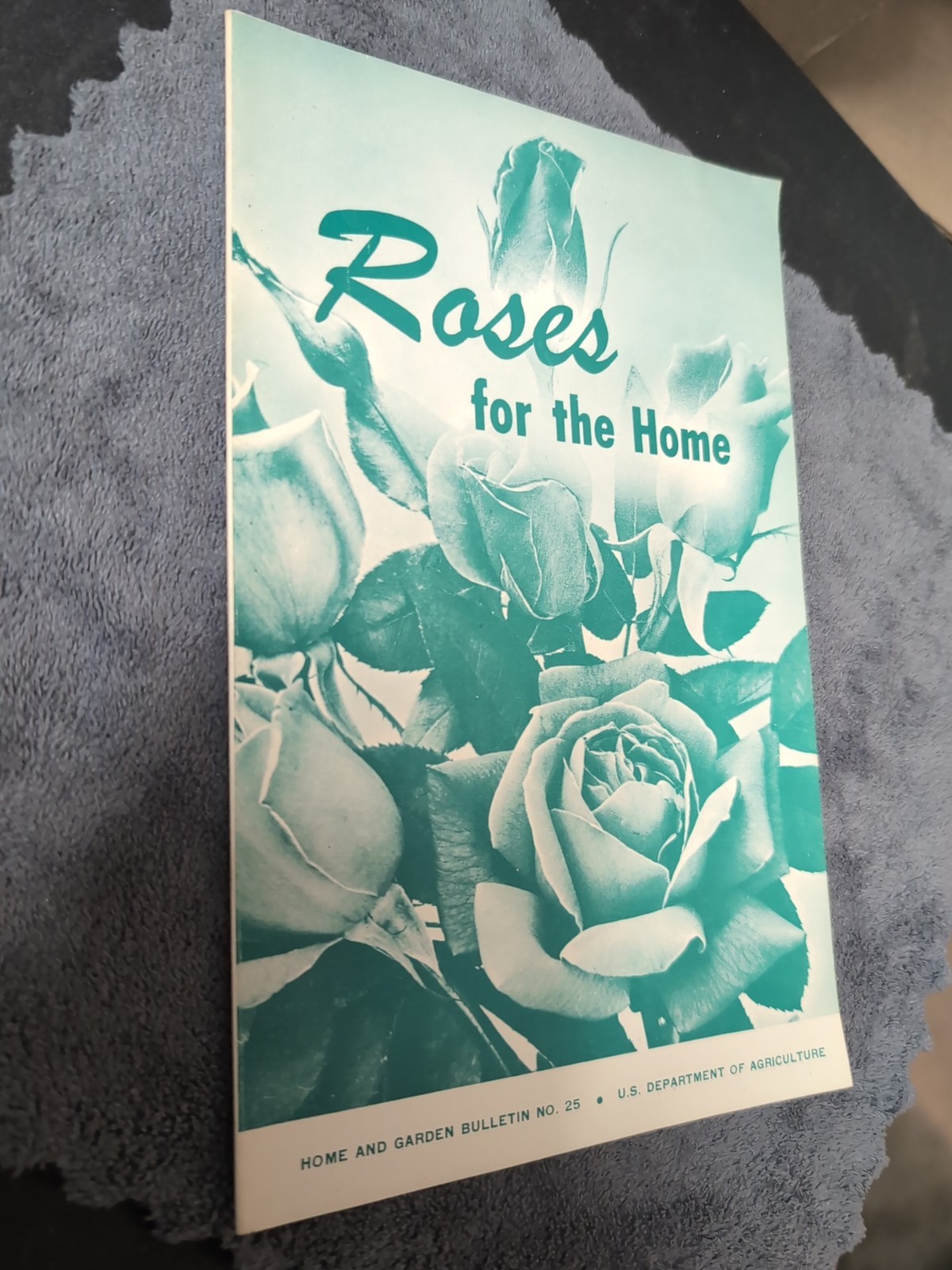 Vintage U.S. Department Of Agriculture Roses For Home Pamphlet Flower Congress