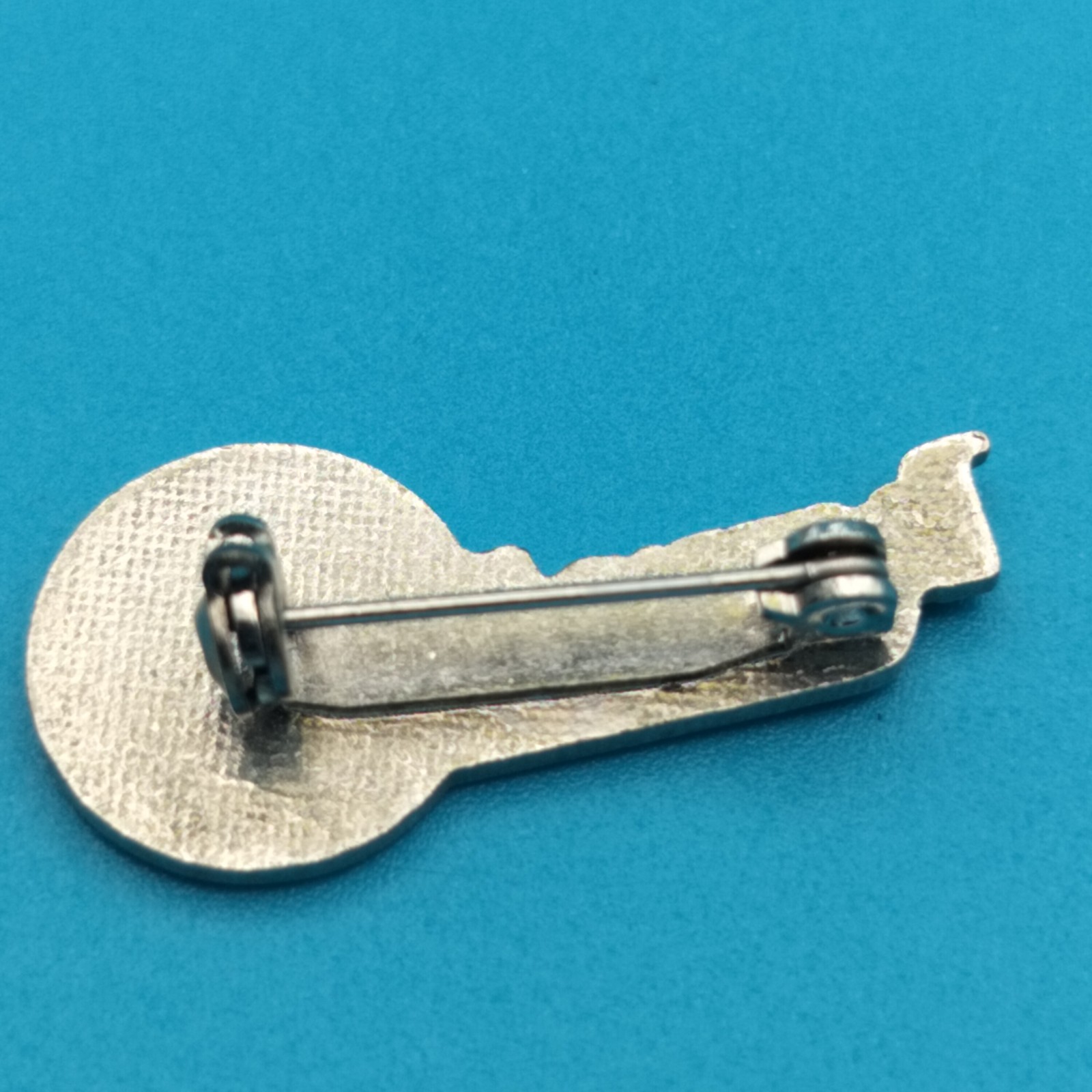 Vintage Keylock Agricultural Farm Equipment Advertising Lapel Pin Badge