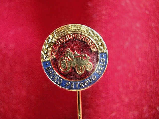 TRACTOR – Farmer from Backo Petrovo Selo, Serbia – pin badge Type 1