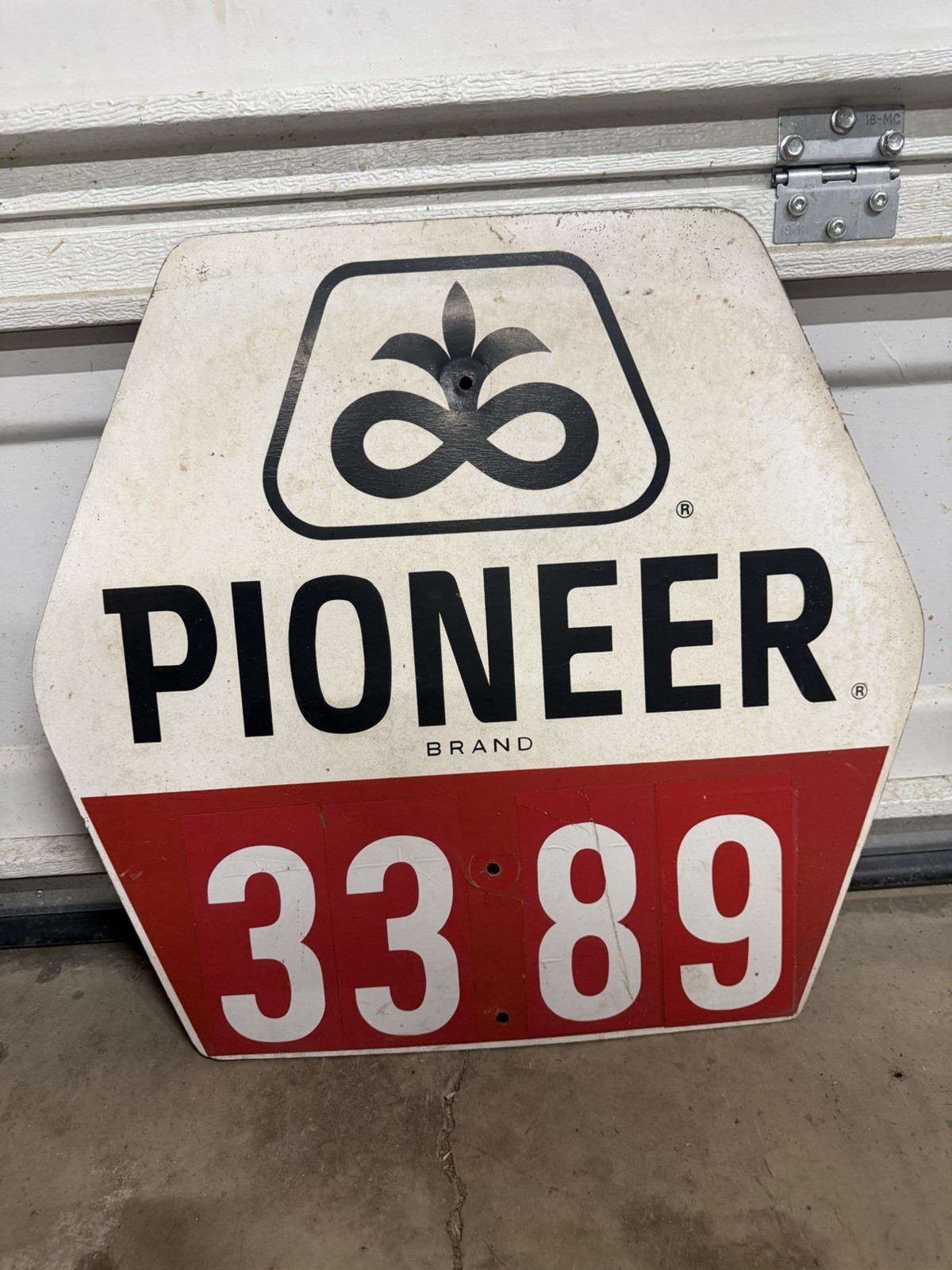 Pioneer Fiberboard Agricultural Farming Sign Numbered At 3389