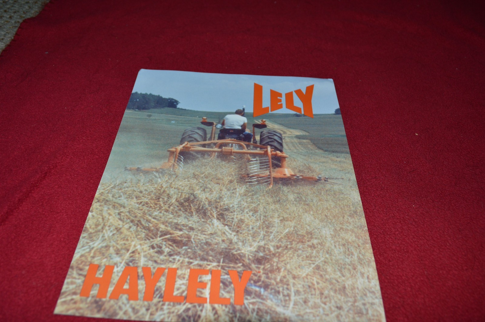 Lely HayLely Dealer&rsquo;s Brochure LCOH