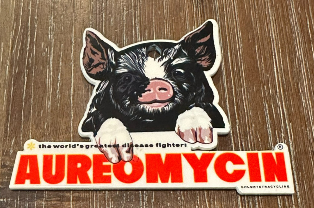 AUREOMYCIN Porcelain Like Magnet Farming Livestock Sales Service Gas Oil
