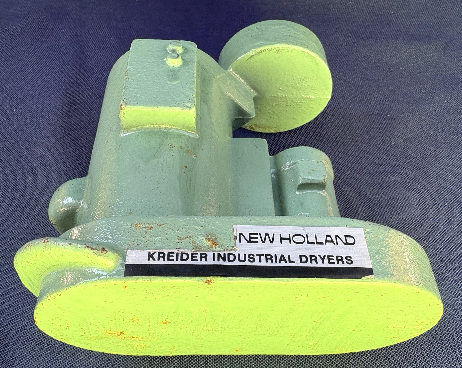 SPERRY NEW HOLLAND Cast Iron Salesman Sample Figural Paperweight, Drying Machine