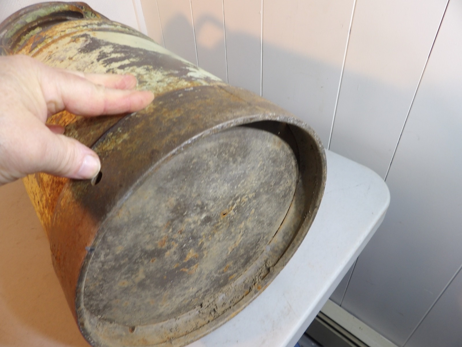 Vintage Westland Coop 5 Gallon Milk Can ( Rust hole in bottom )