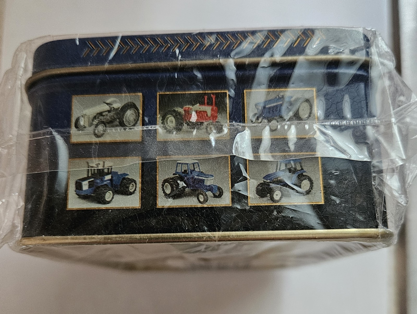 1995, ERTL Harvest Heritage Metal Collector Cards New Holland Unopened Tin