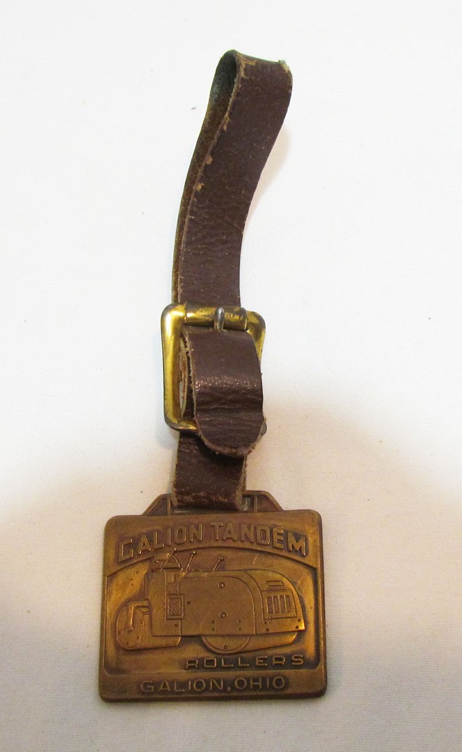 GALION MOTOR GRADERS TANDEM ROLLERS METAL WATCH FOB or KEY FOB VINTAGE OHIO OH