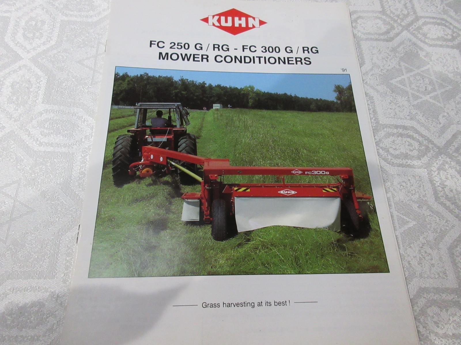 Kuhn FC 250G, FC 300G Mower Conditioners Sales Brochure 8 Page