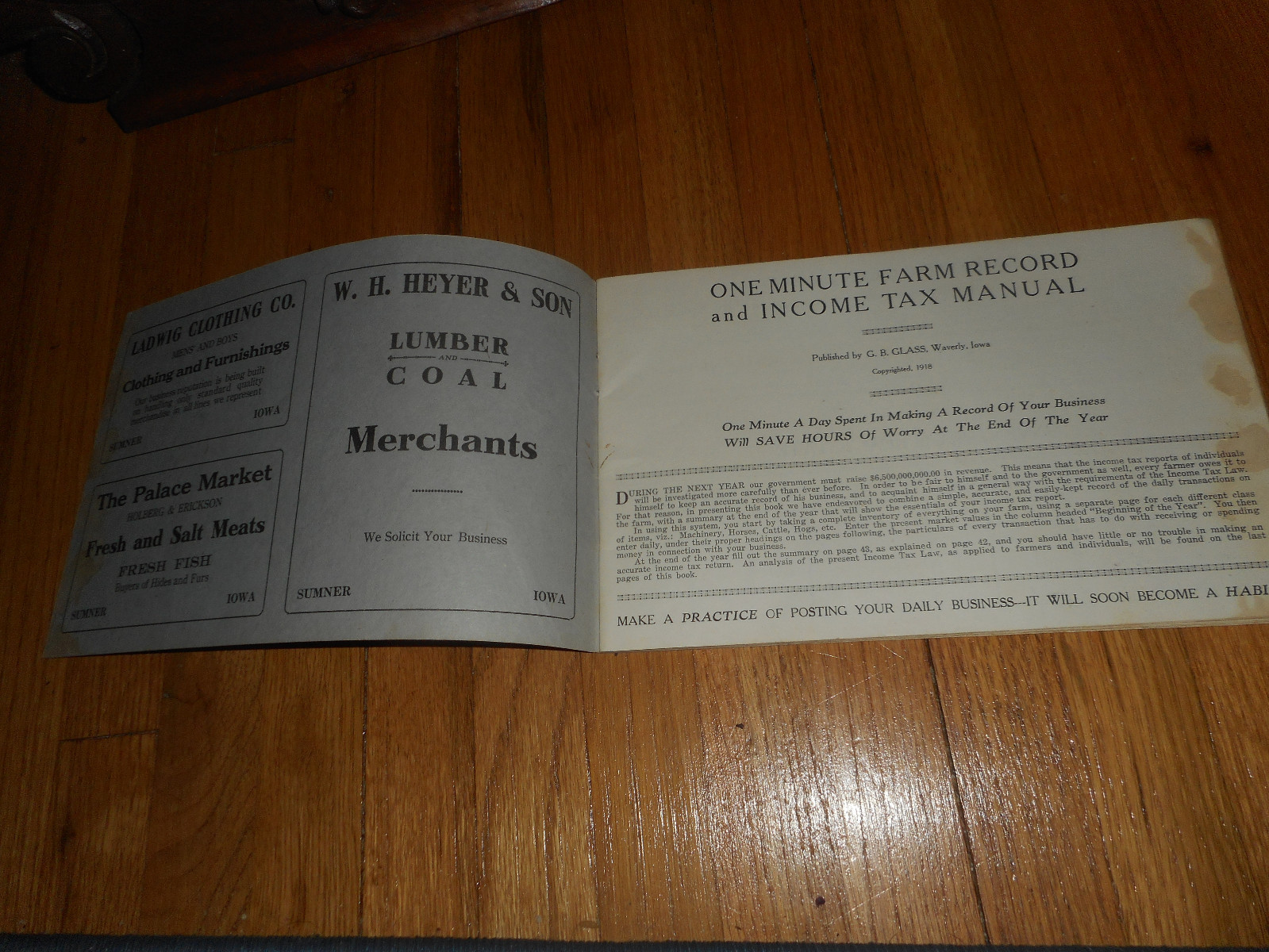 Antique One Minute Farm Record Income Tax Manual Book Advertising Sumner IA Bank