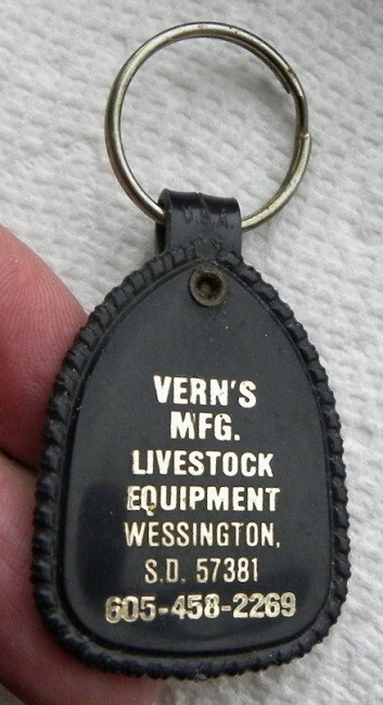 Vintage Vern&rsquo;s Livestock Equipment, Wessington, South Dakota SD Keychain