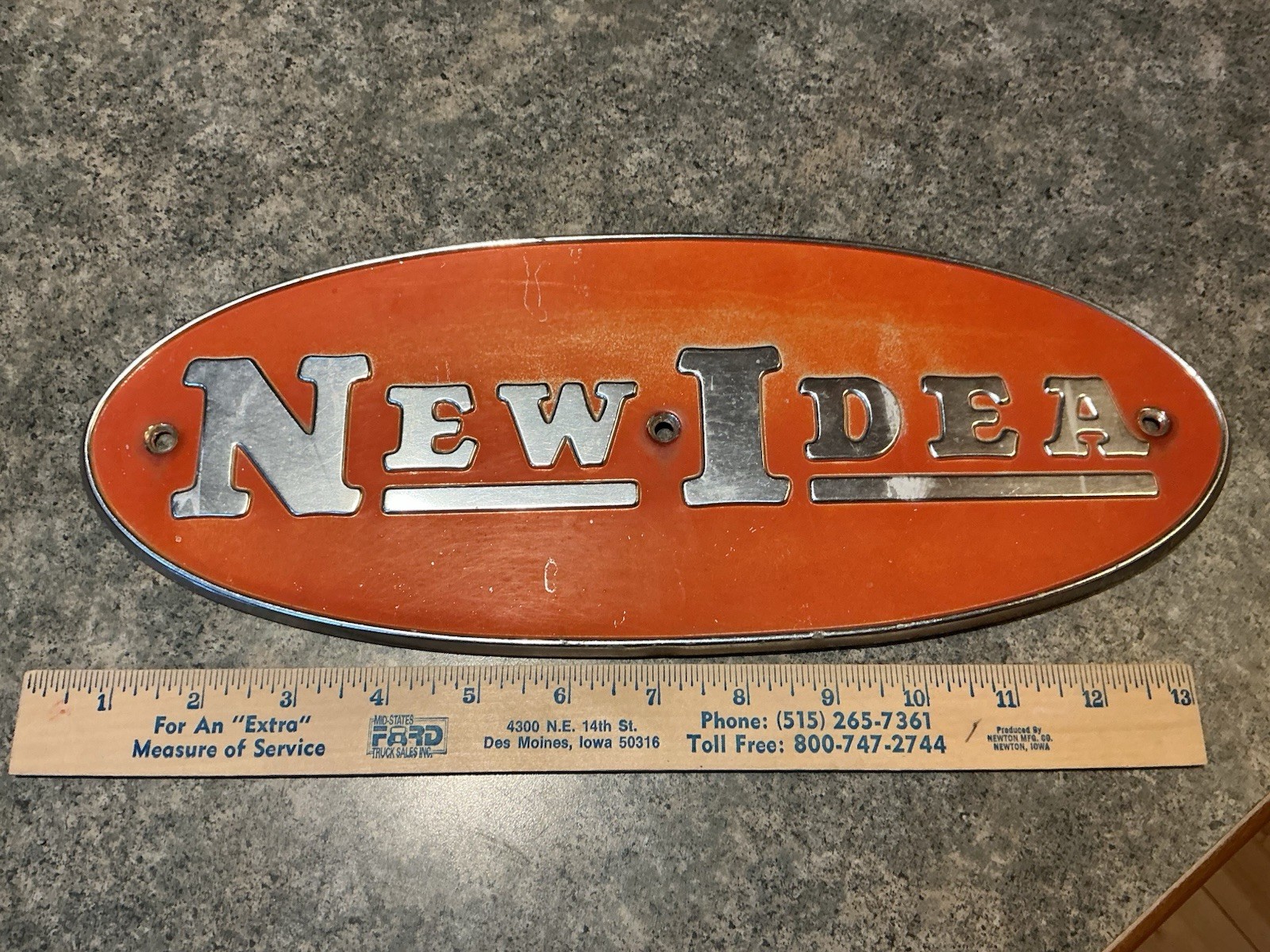 VINTAGE NEW IDEA FARM EQUIPMENT PLAQUE SIGN – ORANGE VARIANT – Aluminum
