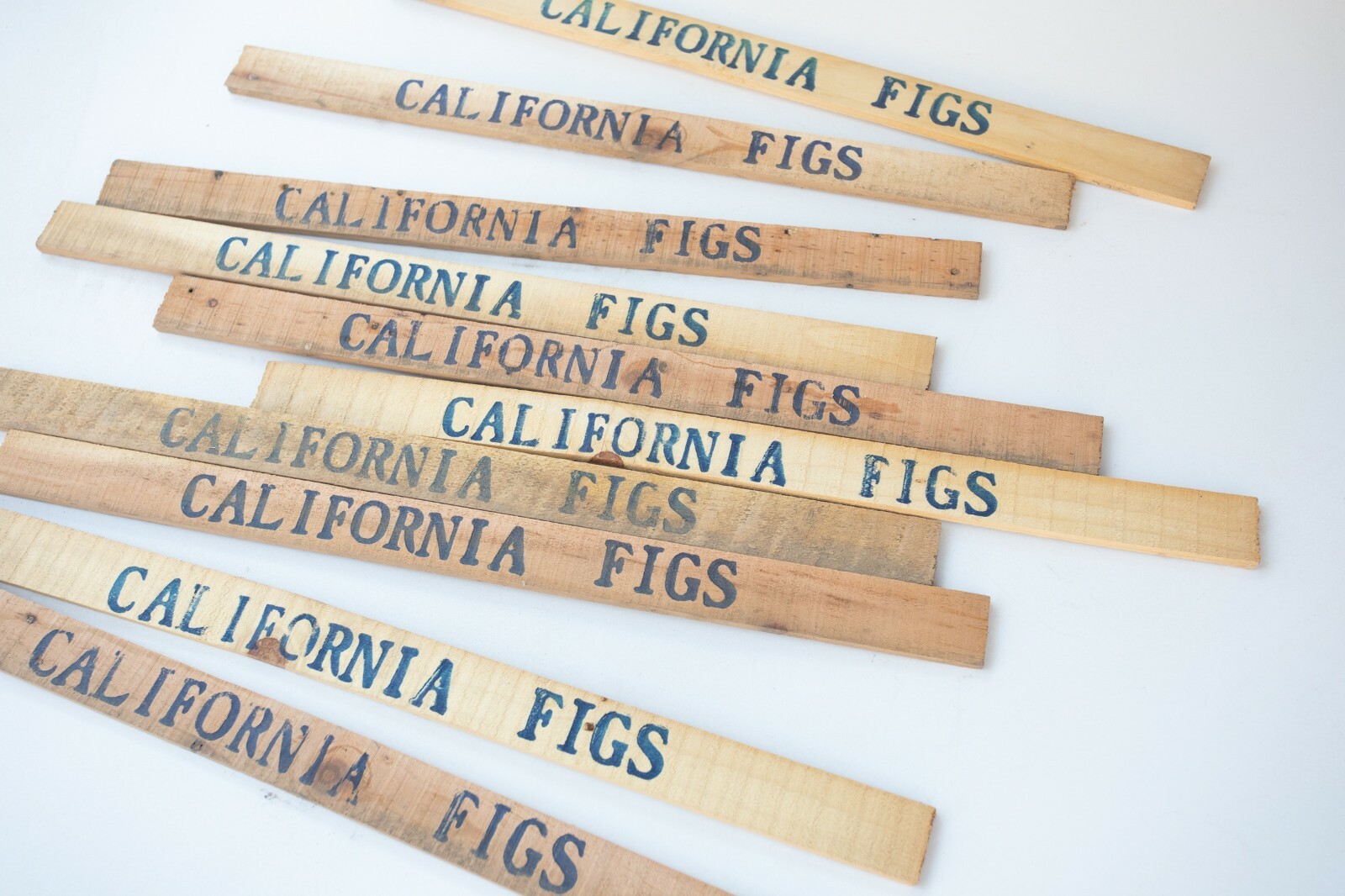 California Figs Wooden Slats (C1L) Fruit Boxes 17.5&Prime; Lot of 4 Advertising
